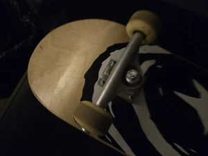 Skateboard - Picture 1 of 5