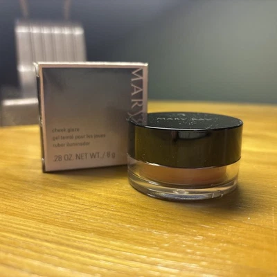 Mary Kay Cheek Glaze Pomegranate Full Size #033568 - NIB New  - Image 1 of 2