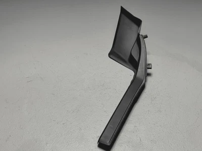 УПЛОТНИТЕЛЬНАЯ ПАНЕЛЬ ПЕРЕДНЕГО ЛОБОВОГО СТЕКЛА СО СТОРОНЫ ПАССАЖИРА 2021-2024 TOYOTA RAV4 ОТ ОРИГИНАЛЬНОГО ПРОИЗВОДИТЕЛЯ - Изображение 1 из 4