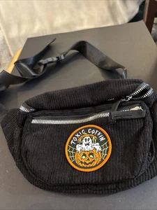 Ataúd tóxico. Bolso de hombro, riñonera, monedero. Halloween. Fantasma. Temporada de vacaciones. - Imagen 1 de 4