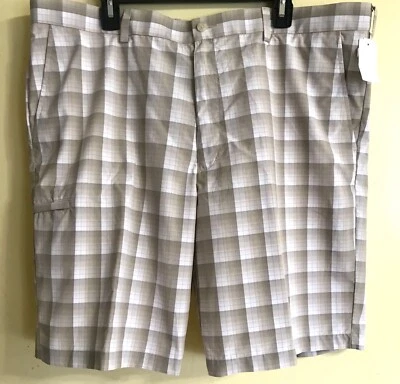 Shorts xadrez masculino Grand Slam Performance UPS 50+ - Tamanho 40 - Bege branco - US$ 60 - Imagem 1 de 4