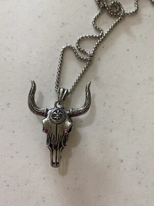 Collana con ciondolo testa teschio toro acciaio inox gioielli argento uomo - Foto 1 di 10