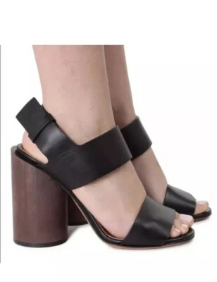 Sandalias GIVENCHY Sandalias vanguardistas con correa de cuero negro tacón de madera grueso $895 EU 39.5 Foto 1 de 4