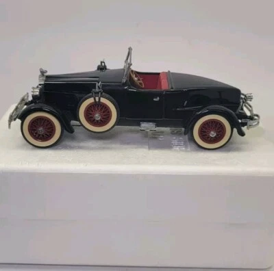 Danbury Mint 1927 Stutz Black Hawk 1/24 Scale Diecast L1734 - Image 1 of 4