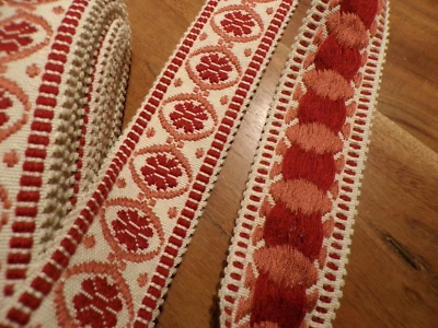 1 métrage de galon ancien rouge et blanc ( ref 8 ) - Photo 1/4
