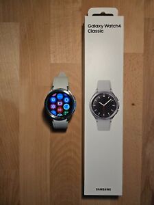 SAMSUNG Montre connectée Galaxy Watch4 Classic 4G Silver 46m