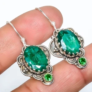 Emerald, Emerald Quartz (Simulated) Silver Plated Bali Earring 1.56" T23 - Picture 1 of 3