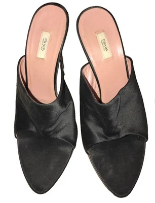 Mula satinada punta abierta puntiaguda negra PRADA con tacón transparente talla 39,5 Foto 1 de 4