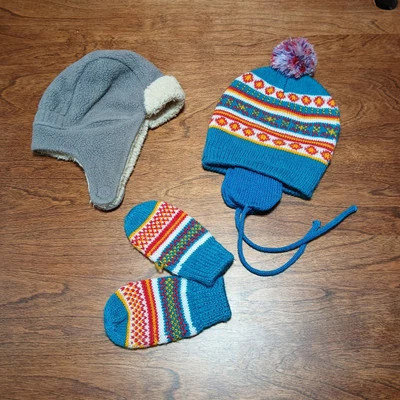 Lote de Sombreros de Invierno para Bebé Recién Nacido Tejido de Vellón 0-6 Meses Género Neutro Foto 1 de 4