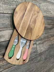 NUEVA tabla de queso Kate Spade New York X Target con utensilios - Imagen 1 de 4