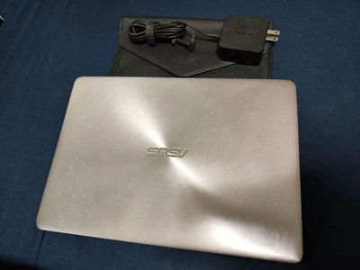 Portátil Asus UX310UAK/20 GB/SSD512 GB/i3-7100U/13,3 pulgadas usado - Imagen 1 de 4