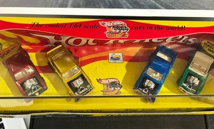 30th Anniversary Hot Wheels Cars - 4Pack - ¡completamente nuevo! - Picture 1 of 5