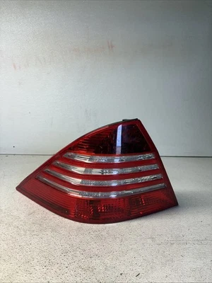 2000 - 2006 MERCEDES W220 S430 S55 AMG REAR LEFT TAIL LIGHT LAMP A2208200764 - Image 1 of 4