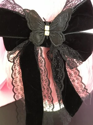 CLIP PARA EL CABELLO CON ARCO DE TERCIOPELO DE ENCAJE NEGRO LOLITA GÓTICA 5"" MARIPOSA KAWAII Foto 1 de 2