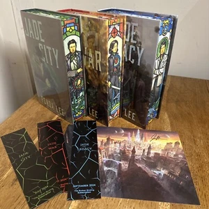 The Green Bone Saga by Fonda Lee SIGNED & NUMBERED 2024 UK HB Set + SIGNED Print - Picture 1 of 19