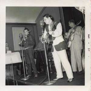 Glenn Douglas Tubb Ernest Nephew Gordon Terry VINTAGE Candid 3.5x3.5 Photo 1957 - Picture 1 of 1