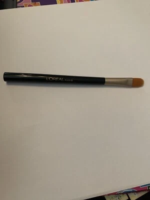 L'OREAL 6" Largo MAQUILLAJE ARTISTA 100% Fibras Taklon CEPILLO CORRECTOR PRECISIÓN Nuevo Foto 1 de 4