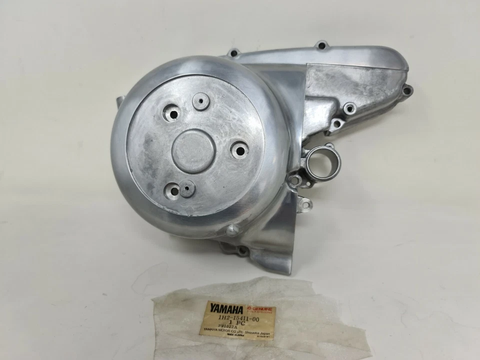 CARTER MOTORE COPERCHIO YAMAHA XS500 TX500 CRANKCASE COVER NEW 1H2-15411-00 - Immagine 1 di 4