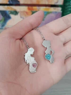 Collana con ciondolo mamma in dolce attesa, in acciaio inossidabile Vari modelli - Immagine 1 di 4