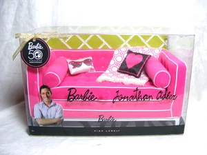 Barbie 2009 da collezione etichetta rosa Jonathan Adler divano 50° anniversario K-2 - Foto 1 di 12