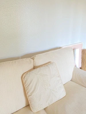 1989 Henredon Custom Folio Collection Creme 3 Seater Sofa with Duck Feather  - Image 1 of 4