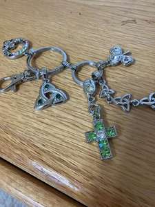 Kristall Charms of Ireland Schlüsselanhänger Claddagh Kreuz Dreifaltigkeitsknoten Key Chain NEU - Bild 1 von 7