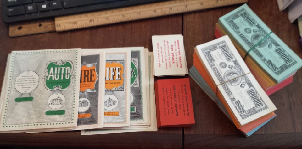 lote de cartas y dinero de Vintage Game of Life de Milton Bradley Foto 1 de 1