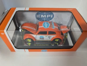 M2 Machines 1952 Empi Volkswagen Beetle Deluxe 1:24 gold trim CHASE 1/750 - Picture 1 of 7