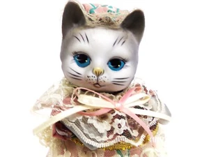 GATO MUSICAL ORIGINAL DAVAR GIRANDO A MÚSICA ""ITS A SMALL WORLD"" TAIWAN - Imagen 1 de 6