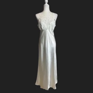 Vintage Nachthemd Maxi Schlupfkleid Spitze weiß Satin Flora - Bild 1 von 6