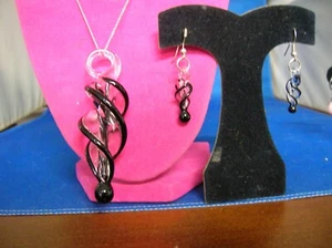 3 piece Plexiglass black and clear pendant and pierced earrings set - Picture 1 of 6