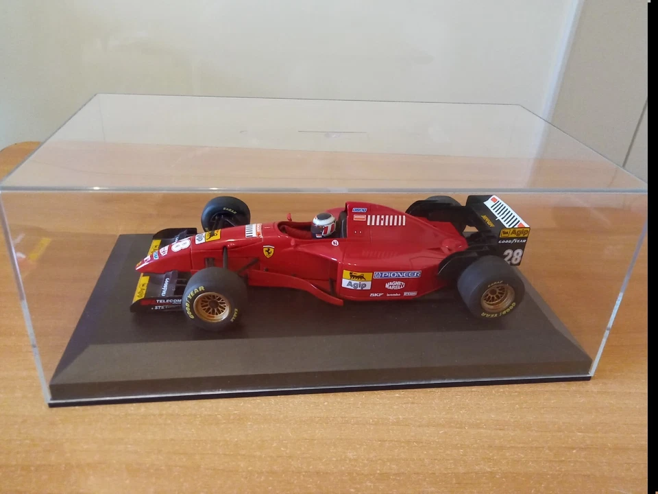 Ferrari 412 T2 Minichamps 1:18 - Immagine 1 di 4