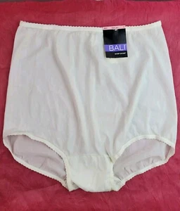 Bali Skimp Skamp Silky Brief Size 10 NWT Discontinued V633 Granny Panty - Picture 1 of 10