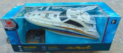 SEA RAY 48 SUNDANCER  #7185 ~  REMOTE CONTROL RC SPEED BOAT~ BRAND NEW IN BOX - Image 1 of 4