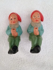 Lote de 2 pequeños gnomos de jardín de terracota - Imagen 1 de 2
