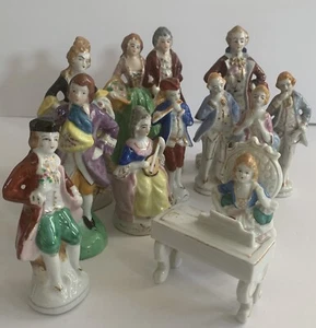 12 französische Kolonial Porzellan Figuren besetzt Japan Aristokraten Musiker LESEN - Bild 1 von 23