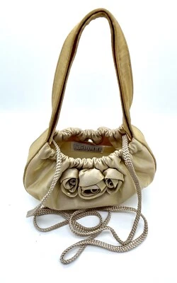 Bolso de Noche CARLO FELLINI Pequeño Dorado Satén Satén Motivo Rosa con Asas y Correa Foto 1 de 4