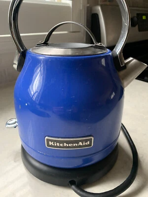 Hervidor eléctrico Kitchenaid, azul, estilo retro, té, café, agua hirviendo Foto 1 de 4