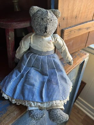 "Oso primitivo hecho a mano vintage en lana de tweed gris con ropa de 15"" de alto" Foto 1 de 4