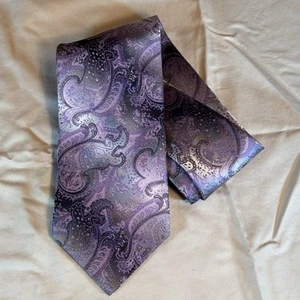 Mario Ferrari Hand Made Shiny Purple Paisley Floral Mens Tie 100% Silk - Picture 1 of 5