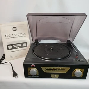 KLM AM/FM Stereo Record Player Model RC1970A, TESTED w/ manual - Picture 1 of 8
