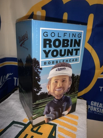 NIB 2021 Lakeshore Chinooks Golfing Robin Yount Bobblehead Milwaukee Brewers SGA Cover