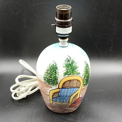 Lámpara de Cerámica Sombrero Rojo Tipo Sociedad Playa Look Lámpara de Mesa Pintada a Mano Foto 1 de 4