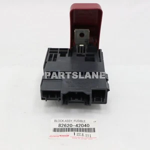 Toyota Rav4 2001-2005 ACA21 ACA23 ACA26 Genuine Fusible Link Block 82620-42040 - Picture 1 of 7