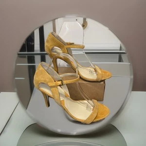 Adrienne Vittadini GARCIA Women's Mustard Patent Ankle Strap Heels Size 8.5M - Picture 1 of 14