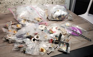 500 TOPS Pins de Logro y Motivación de Club más Alfileres de Viaje, Colgantes Extras - Imagen 1 de 3