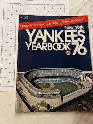 New York Yankees Baseball 1976  Yearbook. Catfish Hunter Thurman Munson  CB3 - Image 1 of 4