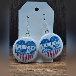 Pendientes This is Our Turning Point TPUSA Christian Charlie Kirk Republicano Nuevos con Etiquetas - Imagen 1 de 1