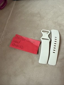 Fitbit Sport Band for Charge 5 & Charge 6 - Lunar White Small - Picture 1 of 3