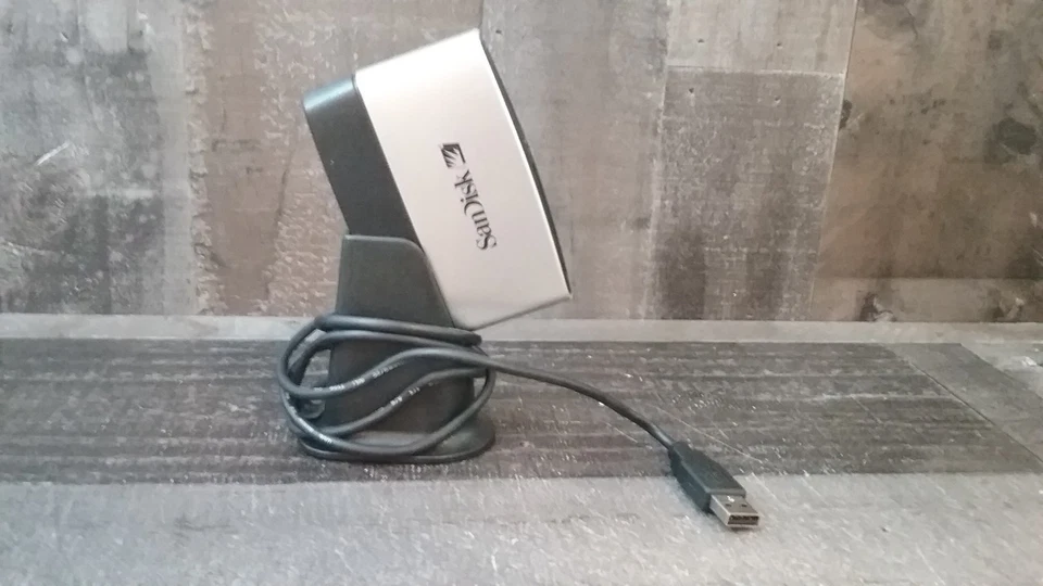 SanDisk ImageMate 6-in-1 USB 2.0 Hi-Speed Card Reader SDDR-86 With Portal Stand - Image 1 of 4